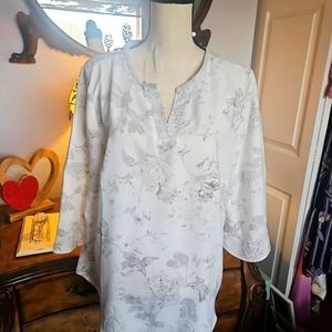 NWT Chico's size 2 (L/12) White Peasant Blouse